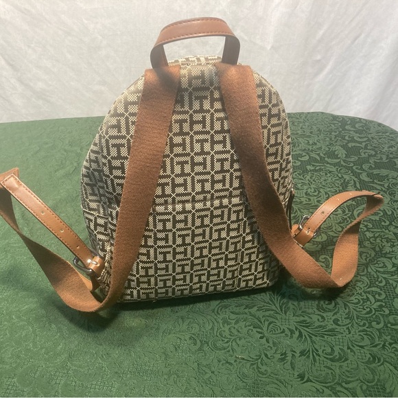 TOMMY HILFIGER BACK PACK ADJUSTABLE STRAPS - Picture 6 of 13